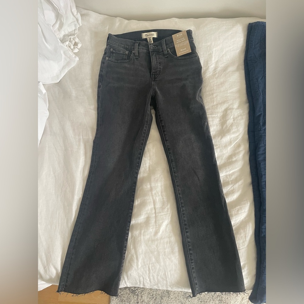 Madewell Women's Mid rise kick out in washed black denim
